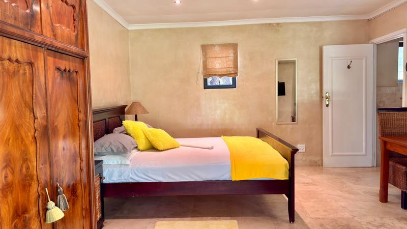 9 Bedroom Property for Sale in Hout Bay Western Cape